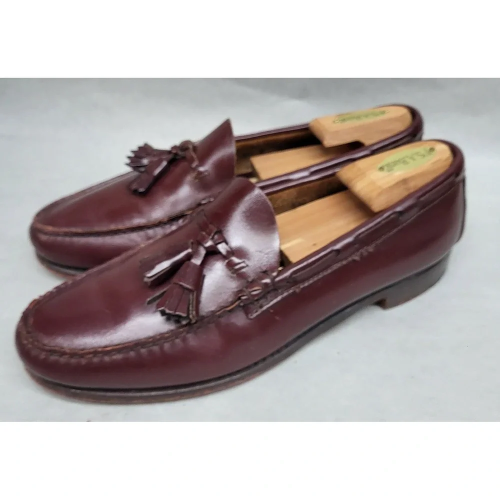G.H. Bass & Co. preowned no